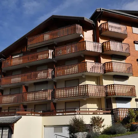 Calme A 900m Du Centre De Avec Terrasse Et Parking - Fr-1-693-112 Apartment *